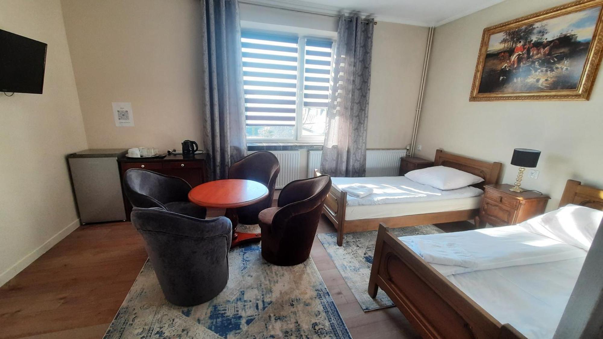 Hotel Rezydencja Rosa Przemyśl Exterior foto