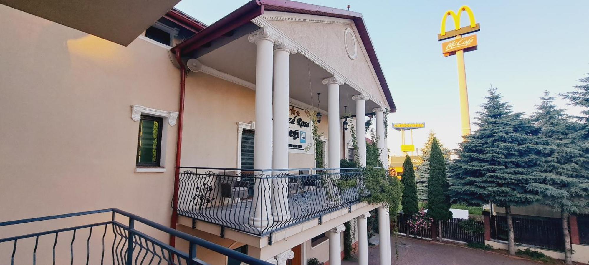 Hotel Rezydencja Rosa Przemyśl Exterior foto