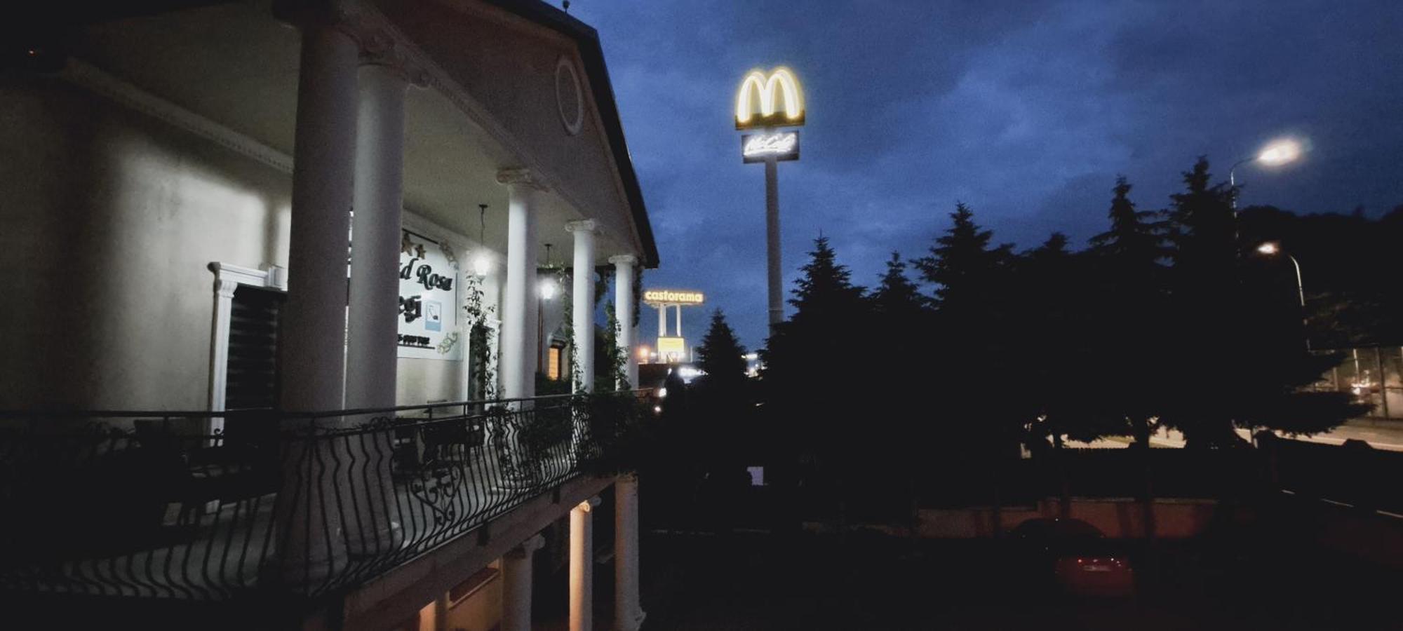 Hotel Rezydencja Rosa Przemyśl Exterior foto
